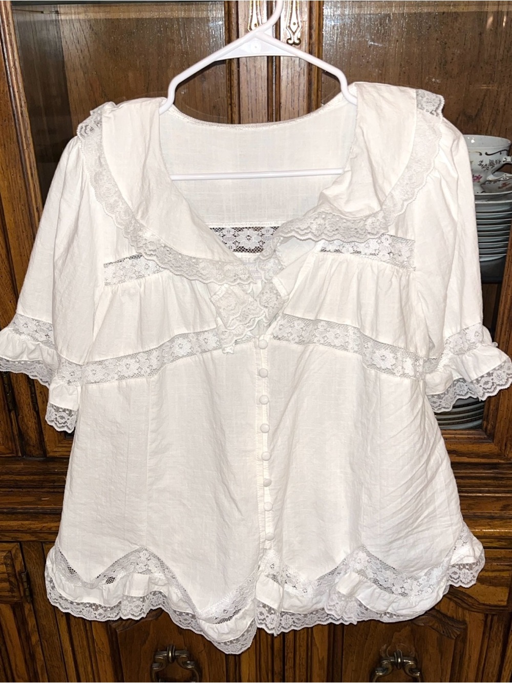 LOVELY Blouse Lace Ruffle Top Short Sleeve Cover Button Poly Blend White MEDIUM